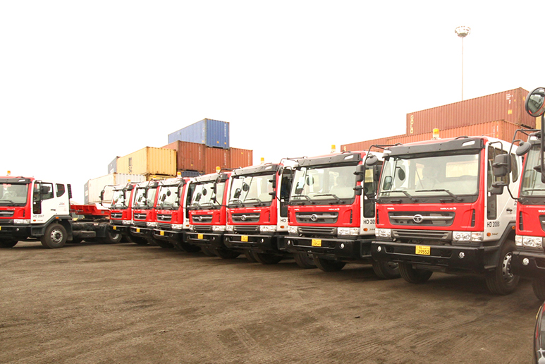 JTC-introduces-new-Trailers-and-Stackers-1-March-2016.jpg